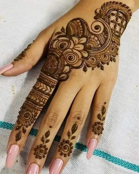 arabic stylish bel back hand mehndi design