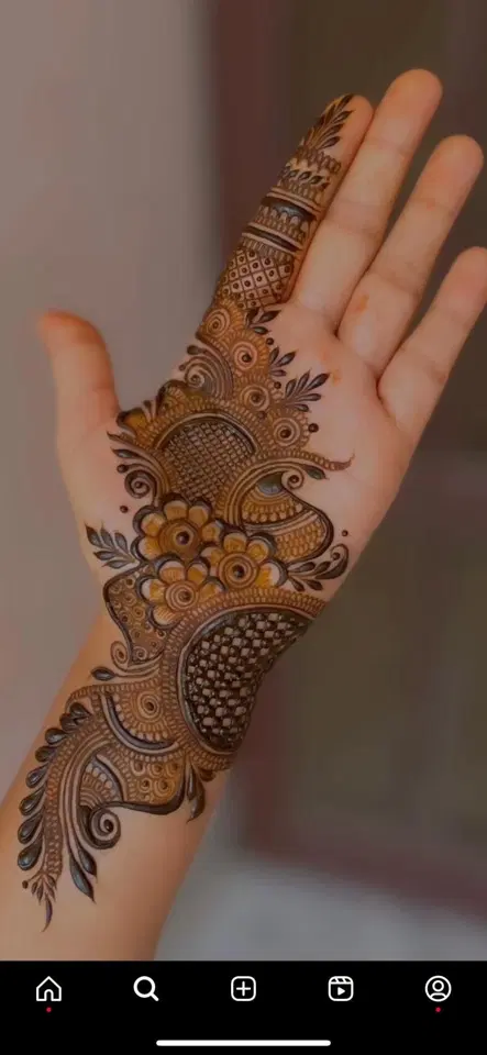 aesthetic arabic bel front hand mehndi design