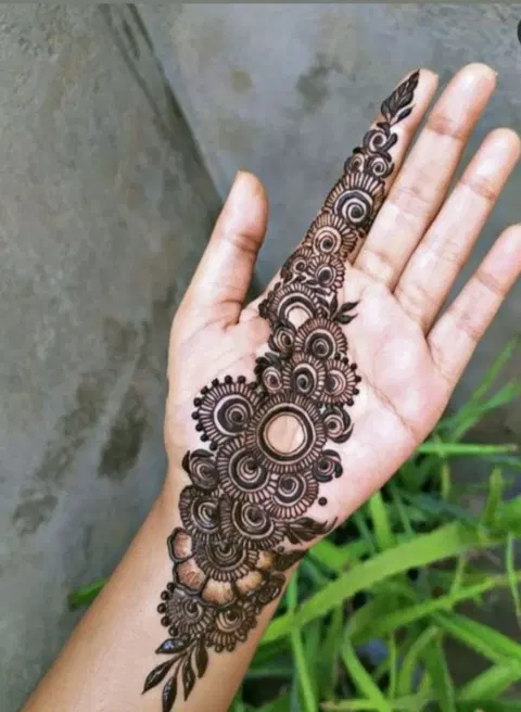 arabic stylish bel front hand mehndi design