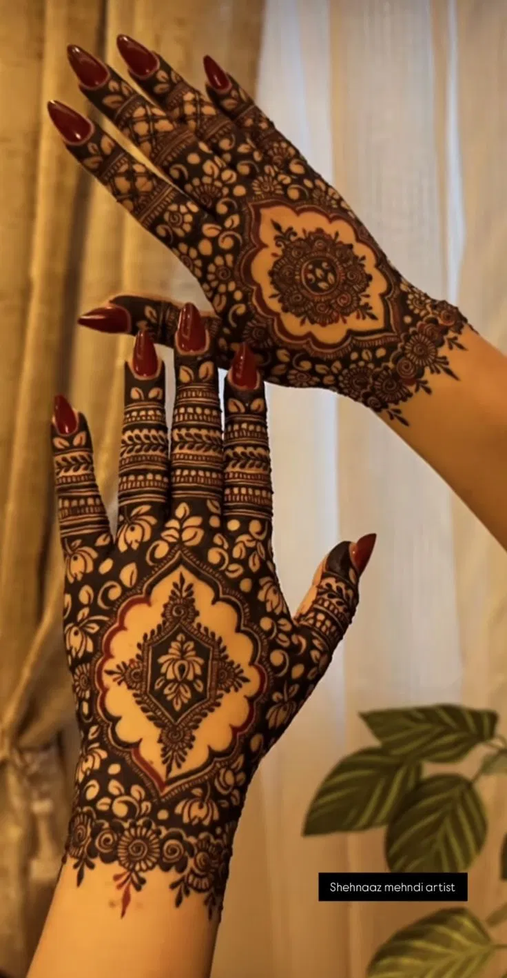 Aesthetic Arabic Front Hand Mehndi Design for Diwali (4)