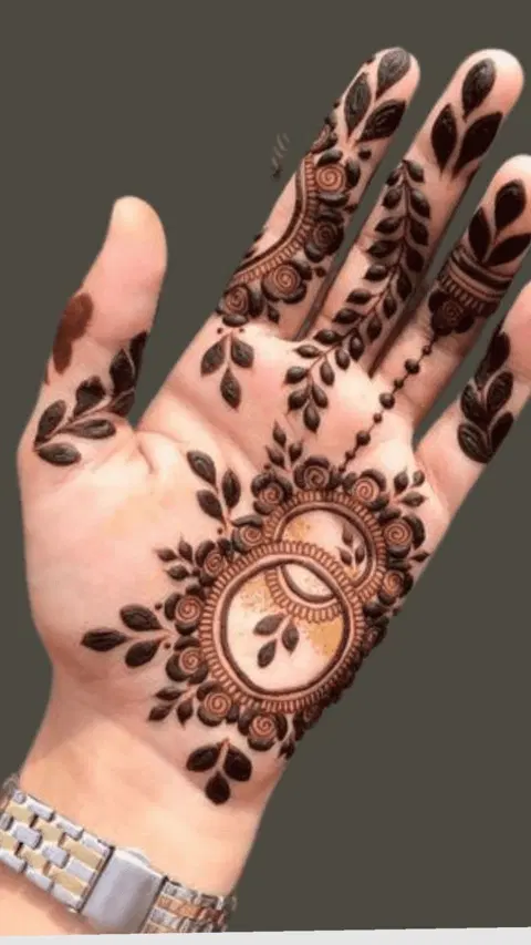 aesthetic arabic circle front hand mehndi design