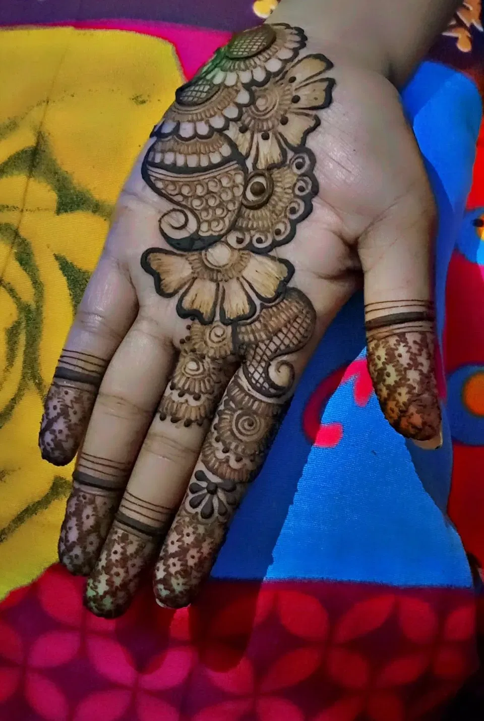 Arabic Front Hand Mehndi Design (5)