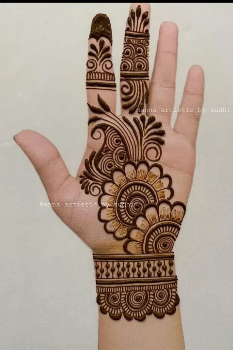 arabic simple circle front hand mehndi design