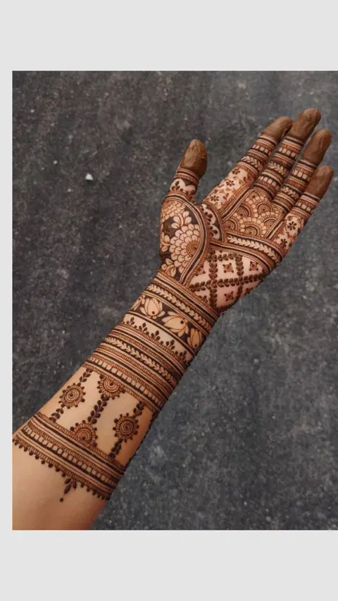bridal stylish jaal front hand mehndi design