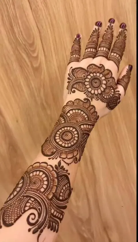 arabic bridal circle front hand mehndi design