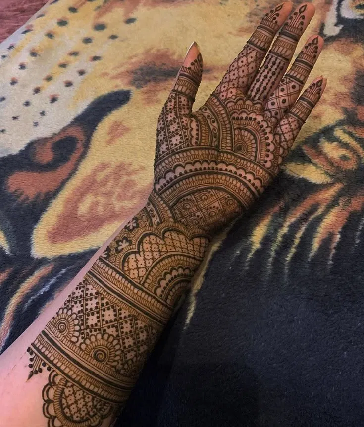 Arabic Bridal Finger Mehndi Design with Jaal