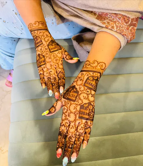 bridal front hand mehndi design