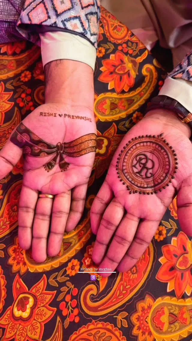 Simple Mehndi Design with Deity and Jaal