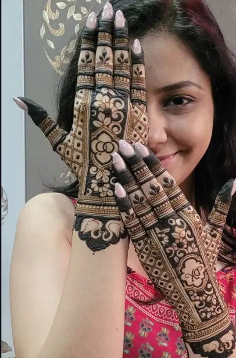 bridal stylish finger mehndi design