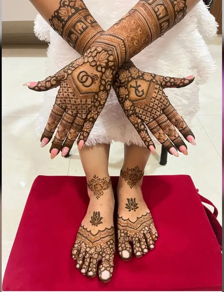 Bridal Back Hand Mehndi Design with Jaal for Engagement