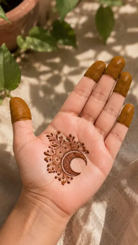 simple circle finger mehndi design