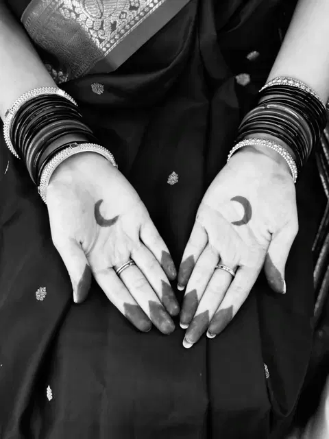 aesthetic simple moon back hand mehndi design