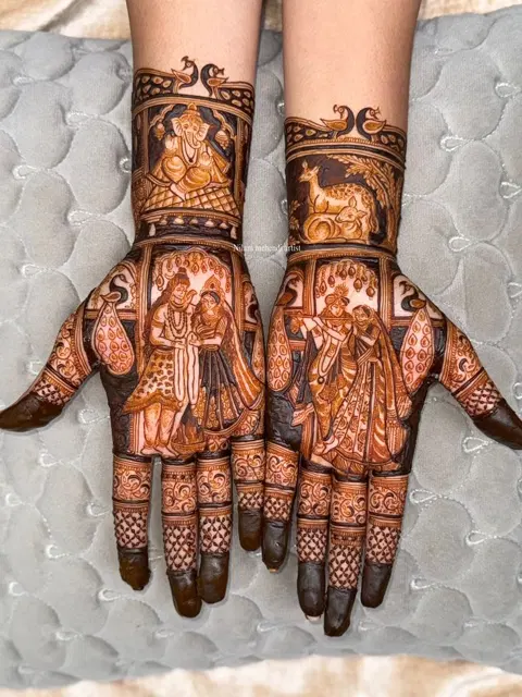bridal stylish figure front hand mehndi design