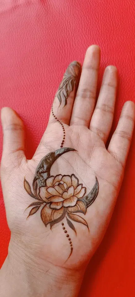 aesthetic arabic flower front hand mehndi design