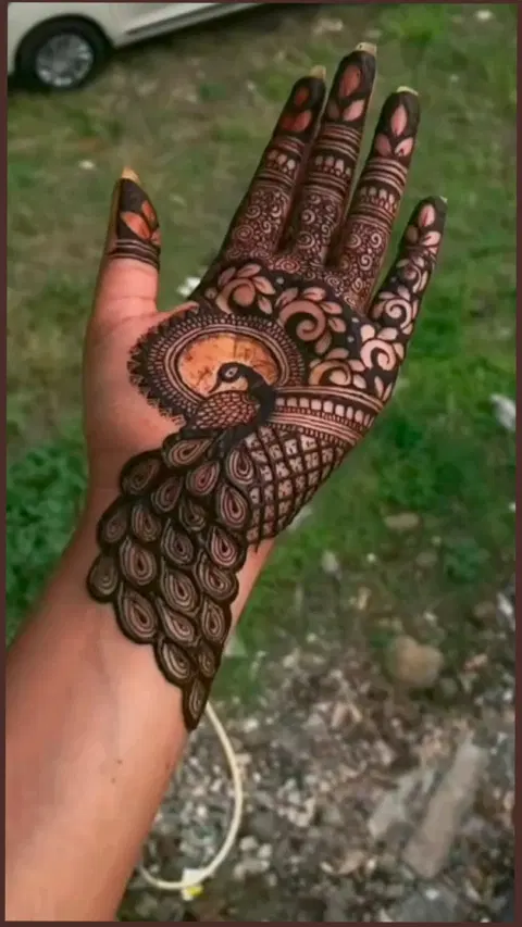 bridal stylish peacock front hand mehndi design