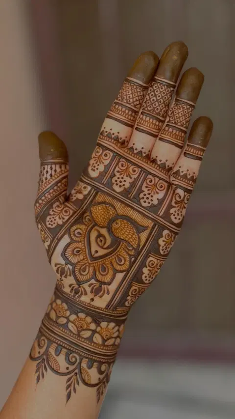 simple peacock front hand mehndi design