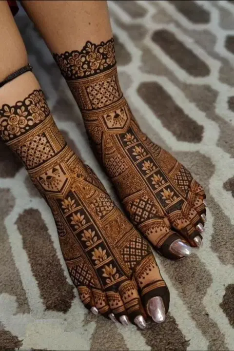 bridal indian figure foot mehndi design