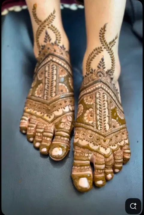 bridal indian figure foot mehndi design