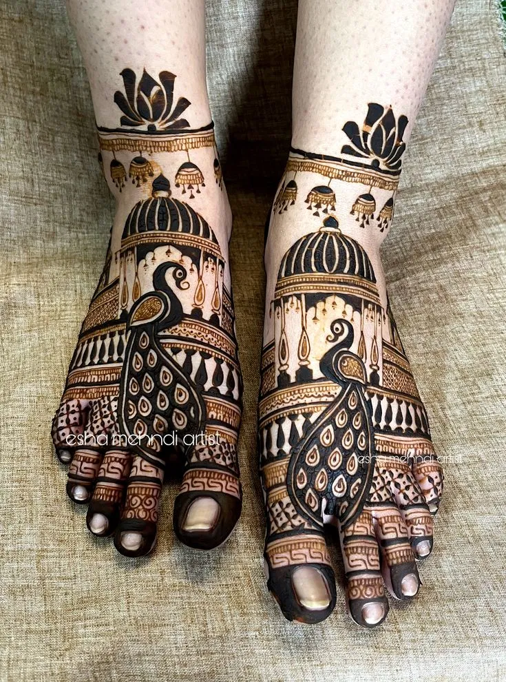 Bridal Foot Mehndi Design with Figures and Peacock (3)