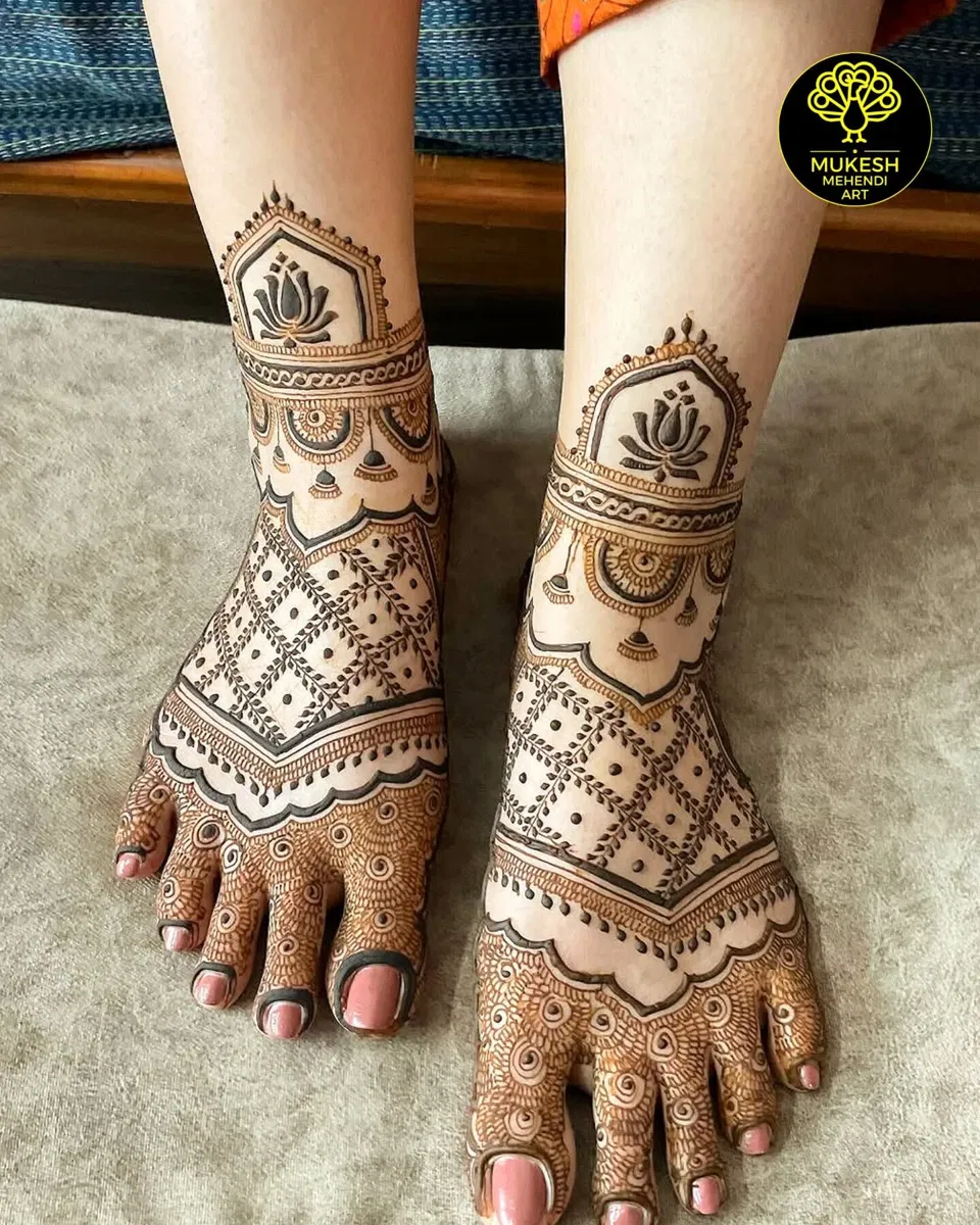 Bridal Simple Back Hand Mehndi Design with Jaal and Lotus