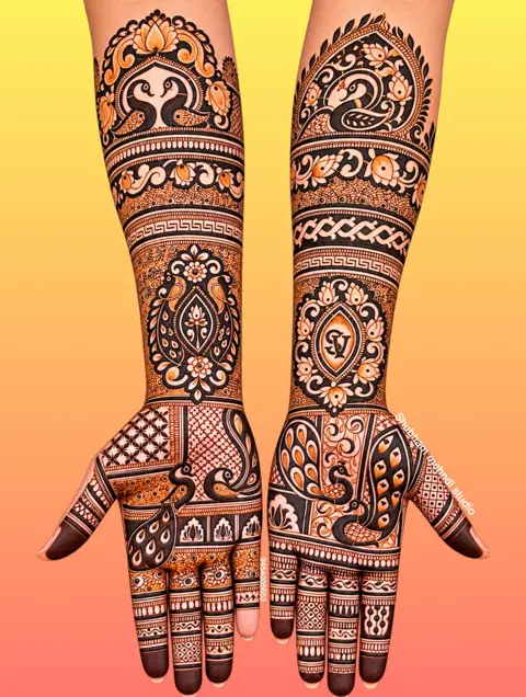 bridal figure full hand mehndi design