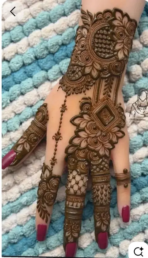 arabic royal back hand mehndi design