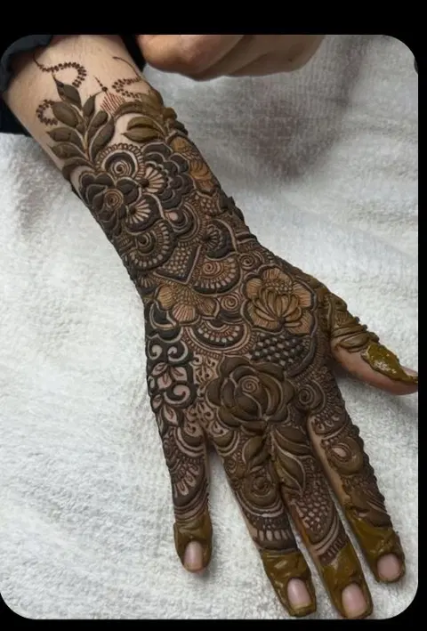 bridal dubai flower back hand mehndi design
