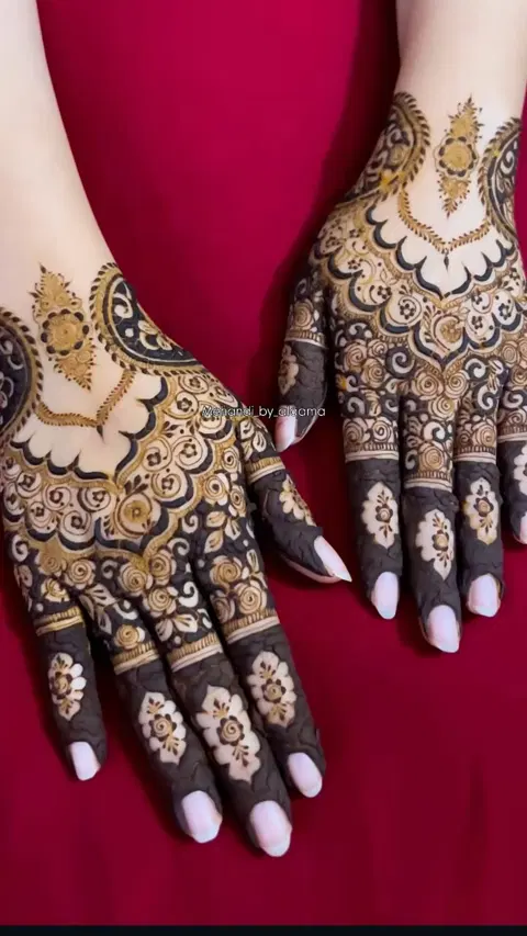 aesthetic bridal back hand mehndi design