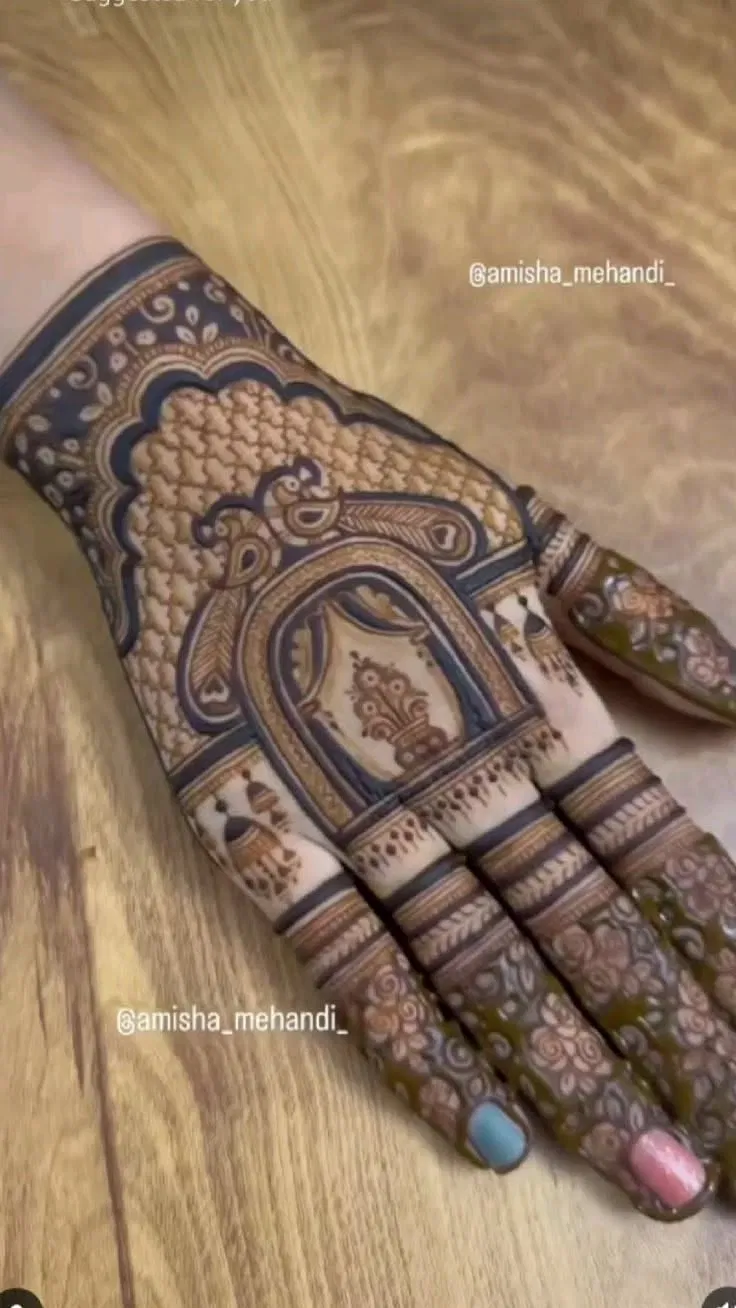 Royal Stylish Front Hand Mehndi Design
