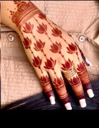 aesthetic bridal circle back hand mehndi design