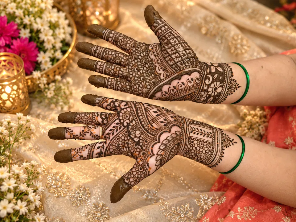 Front Hand Mehndi Design (2)