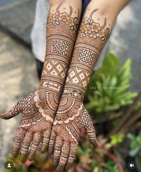 bridal indian front hand mehndi design