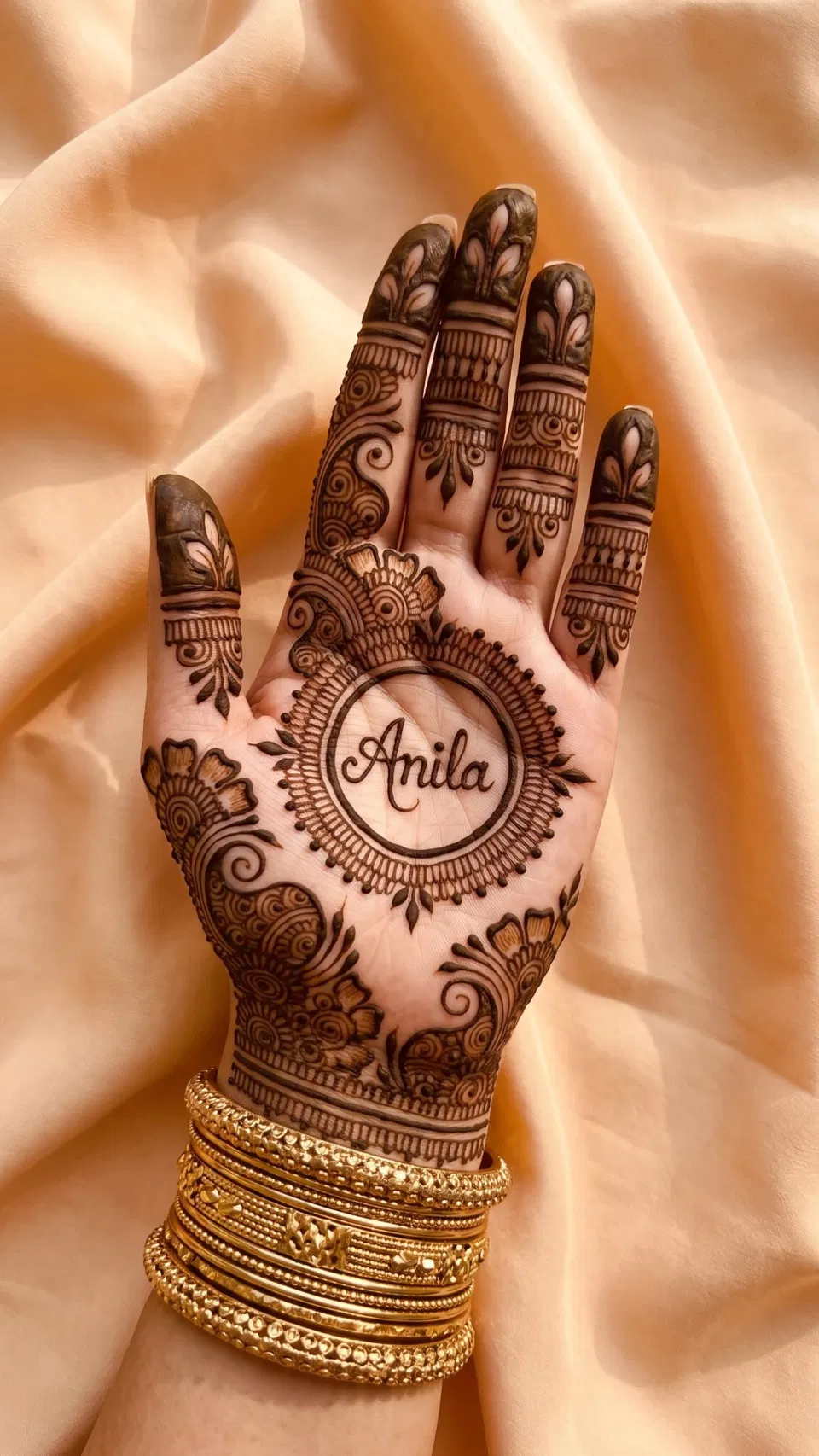 Arabic Bridal Back Hand Mehndi Design with Gol Tikki and Hidden Name (5)