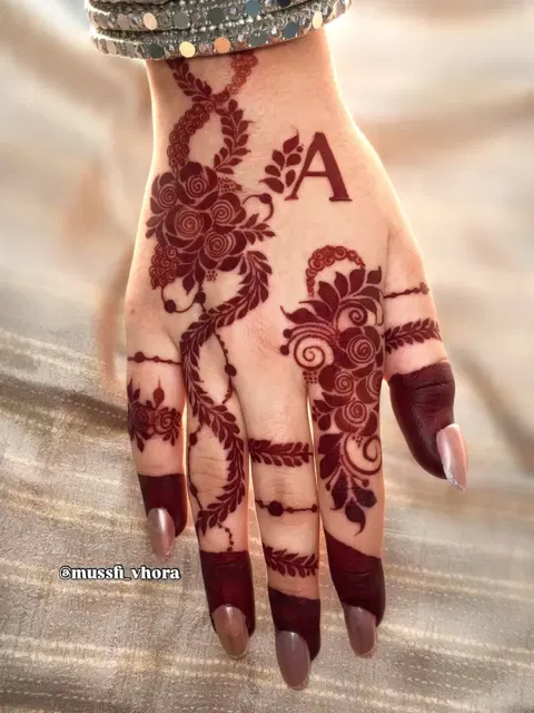simple name mehndi design