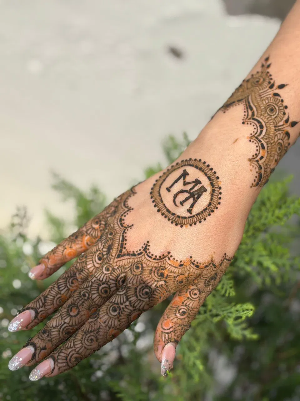 Front Hand Mehndi Design with Gol Tikki, Figures and Hidden Name