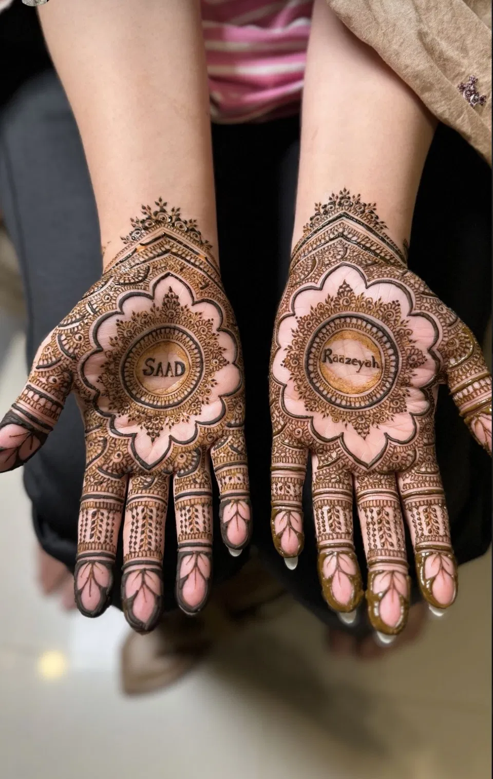 Bridal Simple Front Hand Mehndi Design with Gol Tikki, Deity and Figures