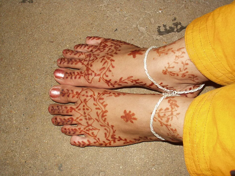 Indian Simple Foot Mehndi Design