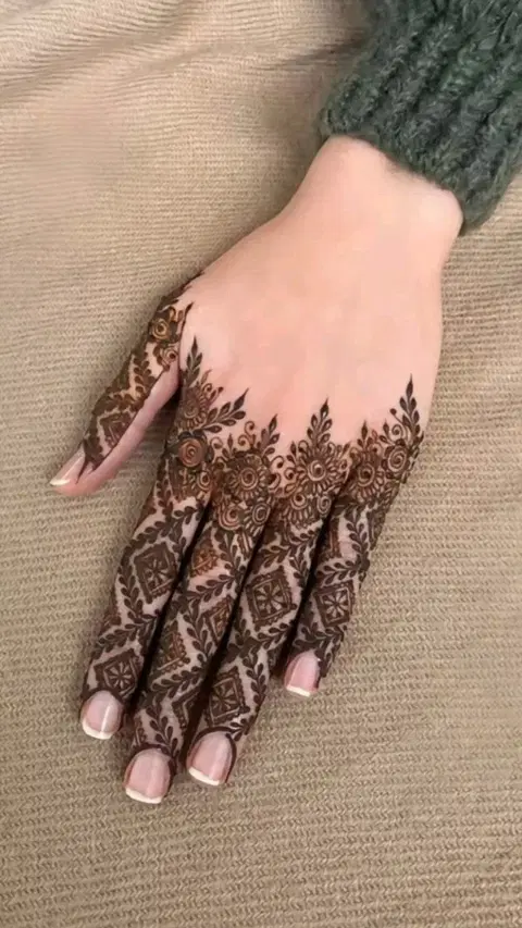 aesthetic royal jaal arm mehndi design
