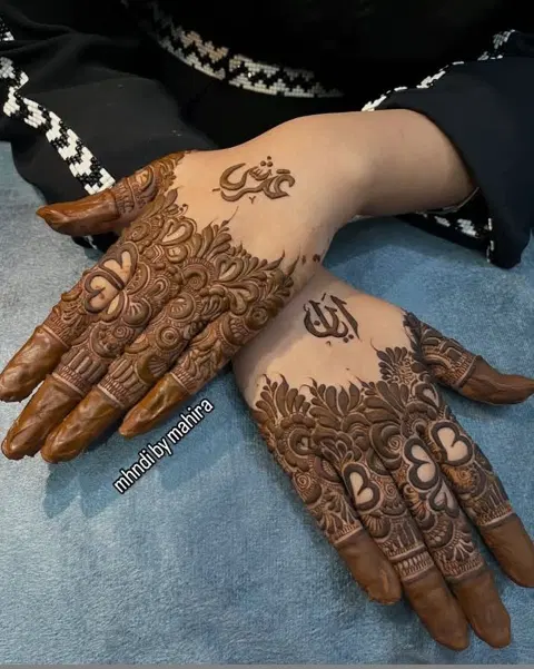 arabic dubai heart back hand mehndi design