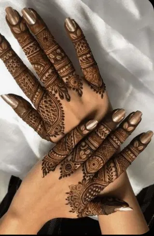 royal stylish finger mehndi design