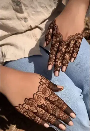 aesthetic pakistani flower back hand mehndi design