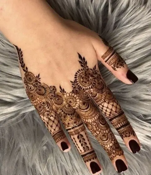 aesthetic royal back hand mehndi design