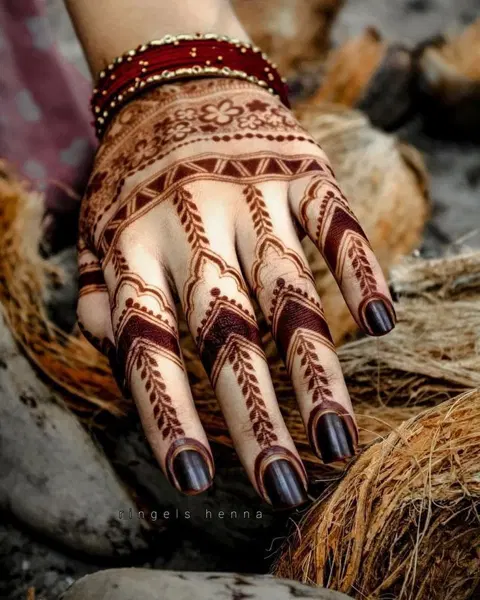 royal stylish back hand mehndi design