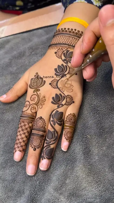 arabic simple finger mehndi design