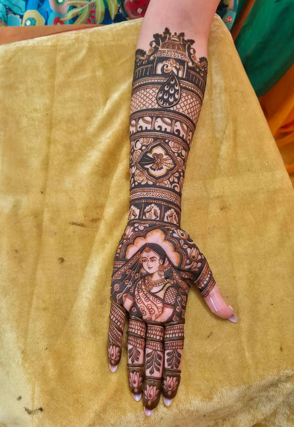 Bridal Full Hand Mehndi Design with Figures (6)