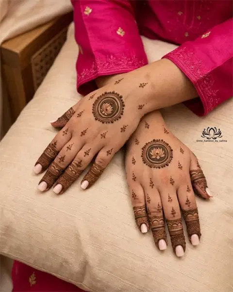 bridal minimal circle finger mehndi design