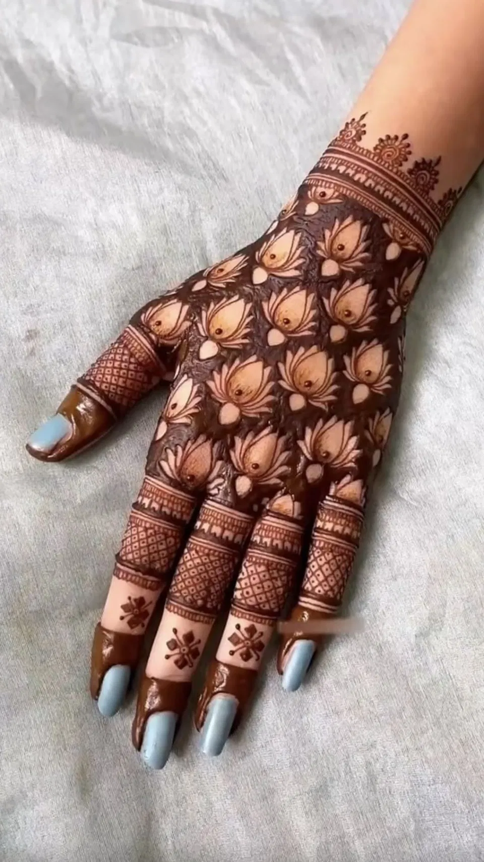 Aesthetic Bridal Back Hand Mehndi Design with Lotus for Sawan