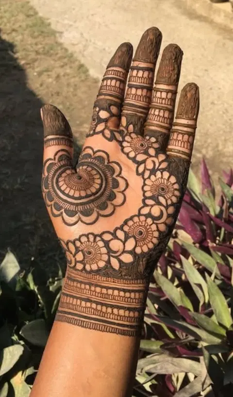 bridal circle finger mehndi design
