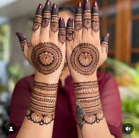 bridal stylish circle back hand mehndi design
