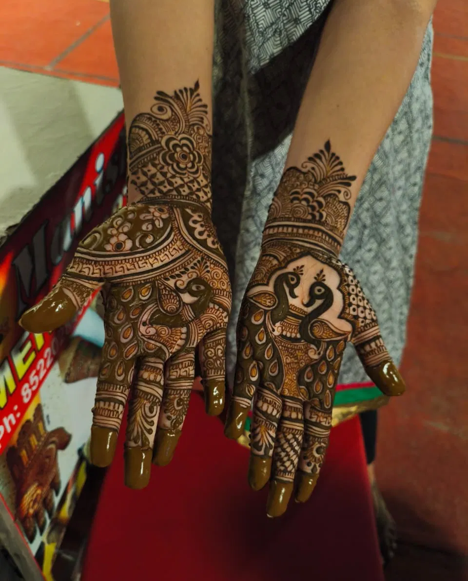 Bridal Indian Mehndi Design with Figures